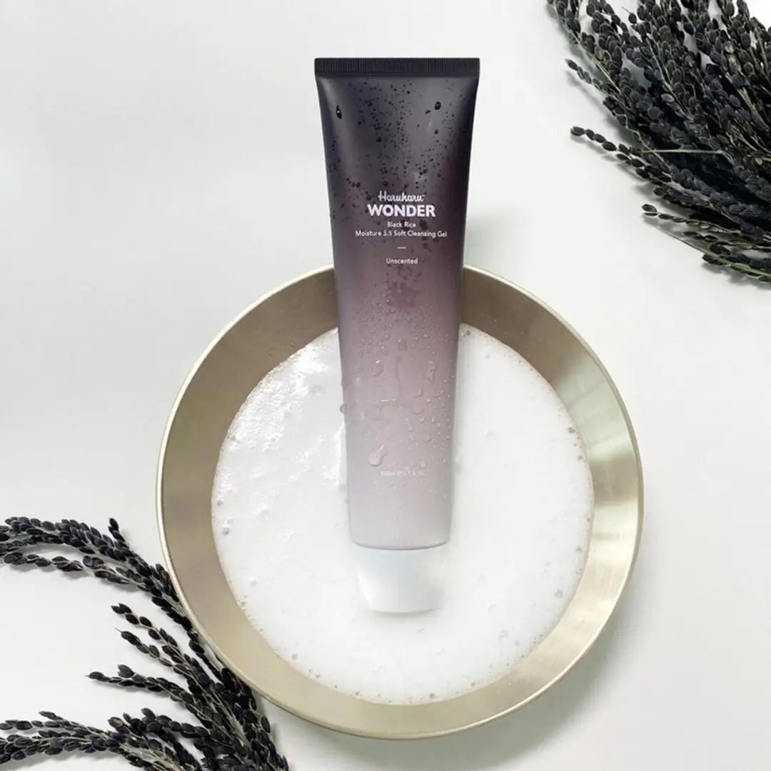 Black Rice Moisture 5.5 Soft Cleansing Gel